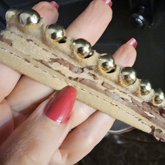 Big Buddha Grayson Handbag Pre-owned 👜 ❤️ Cream & Brown gold stud handbag! - Picture 10 of 13